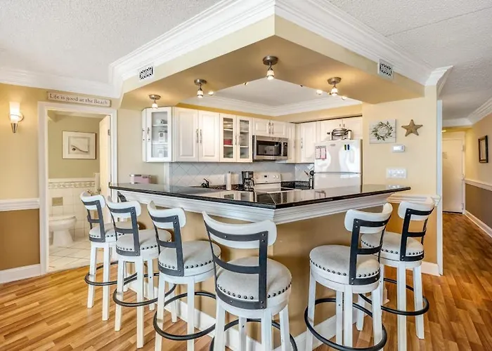 Cozy Beachfront With Balcony Washer & Dryer Pools & Gym Holiday home *