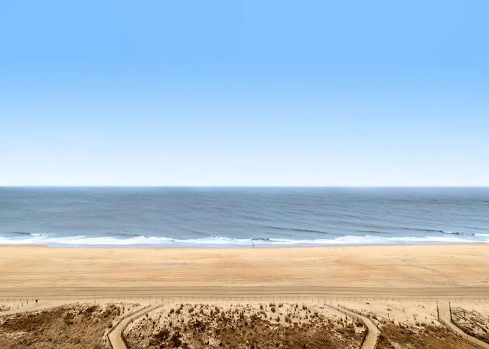 Holiday home Cozy Beachfront With Balcony Washer & Dryer Pools & Gym Ocean City