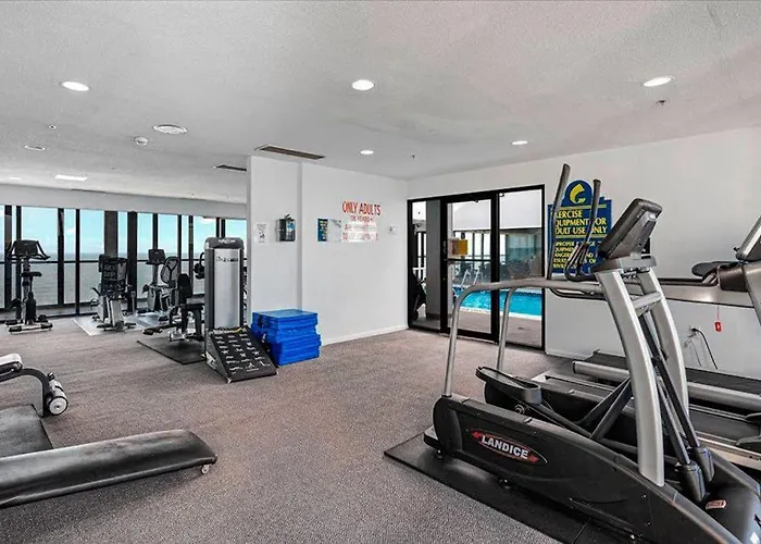 Cozy Beachfront With Balcony Washer & Dryer Pools & Gym Holiday home