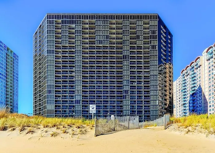 Cozy Beachfront With Balcony Washer & Dryer Pools & Gym Holiday home Ocean City